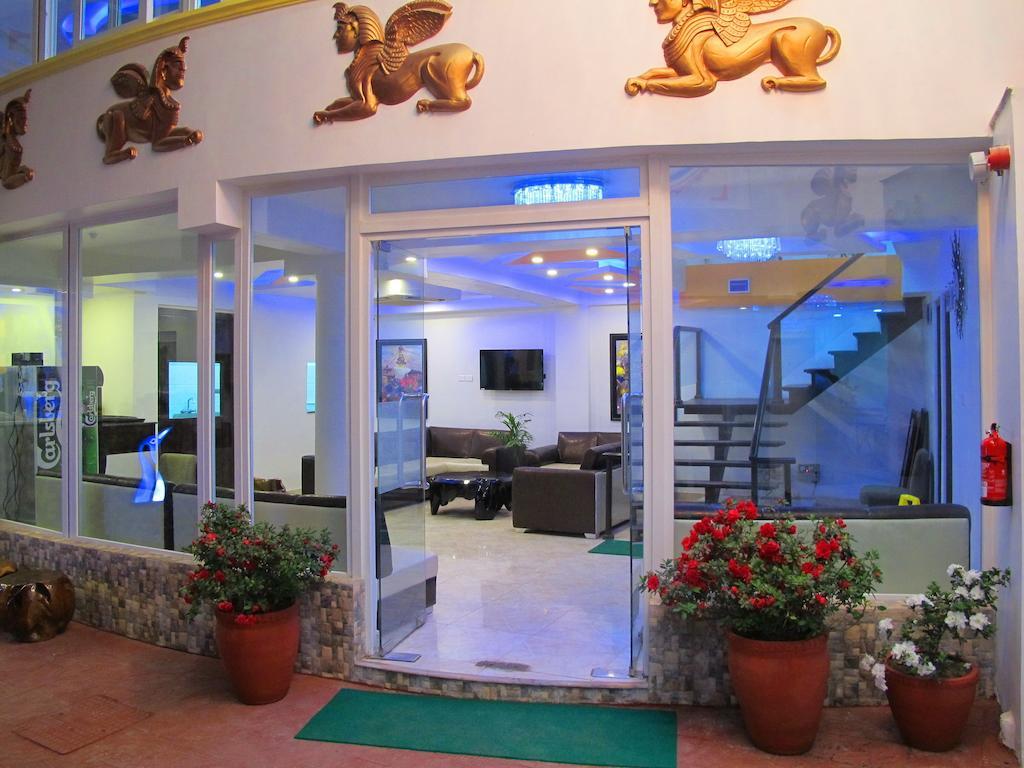 Royal Penguin Boutique Hotel & Spa Kathmandu Bagian luar foto