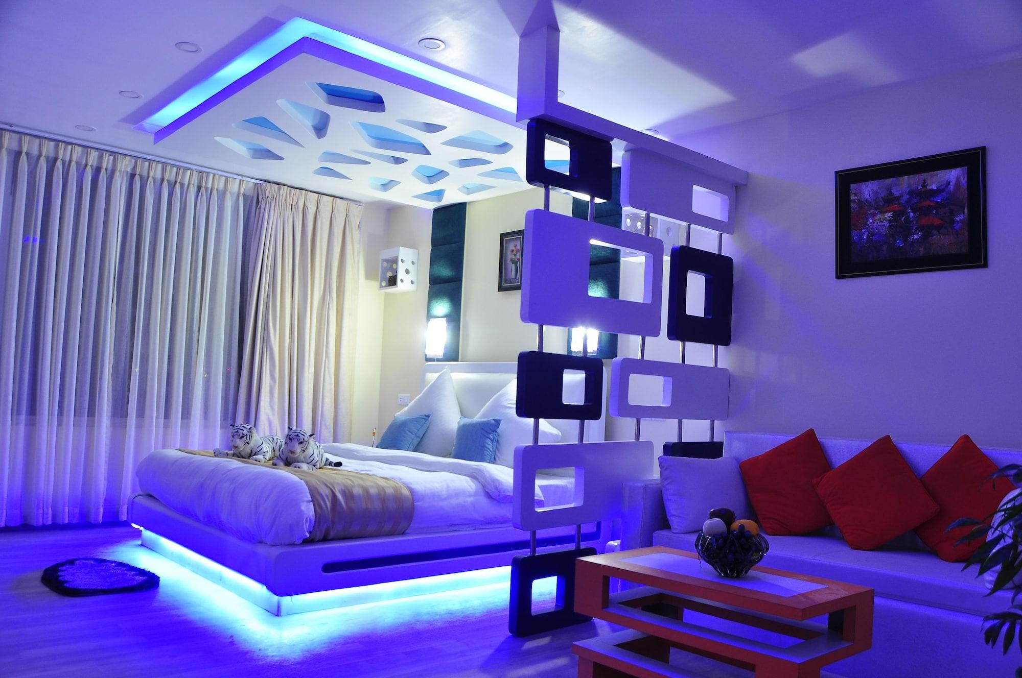 Royal Penguin Boutique Hotel & Spa Kathmandu Bagian luar foto