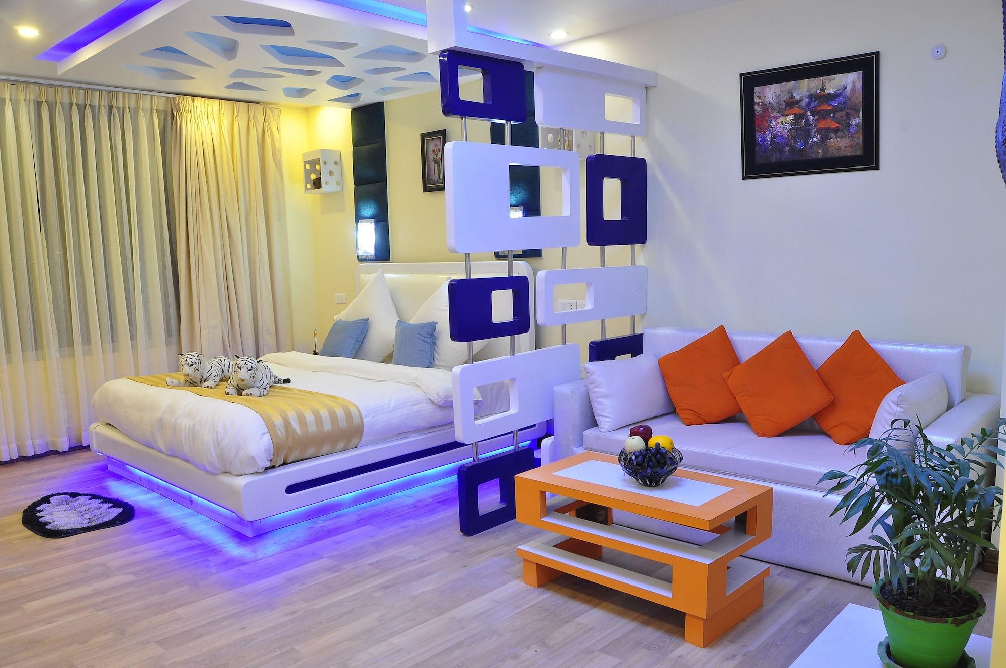 Royal Penguin Boutique Hotel & Spa Kathmandu Bagian luar foto