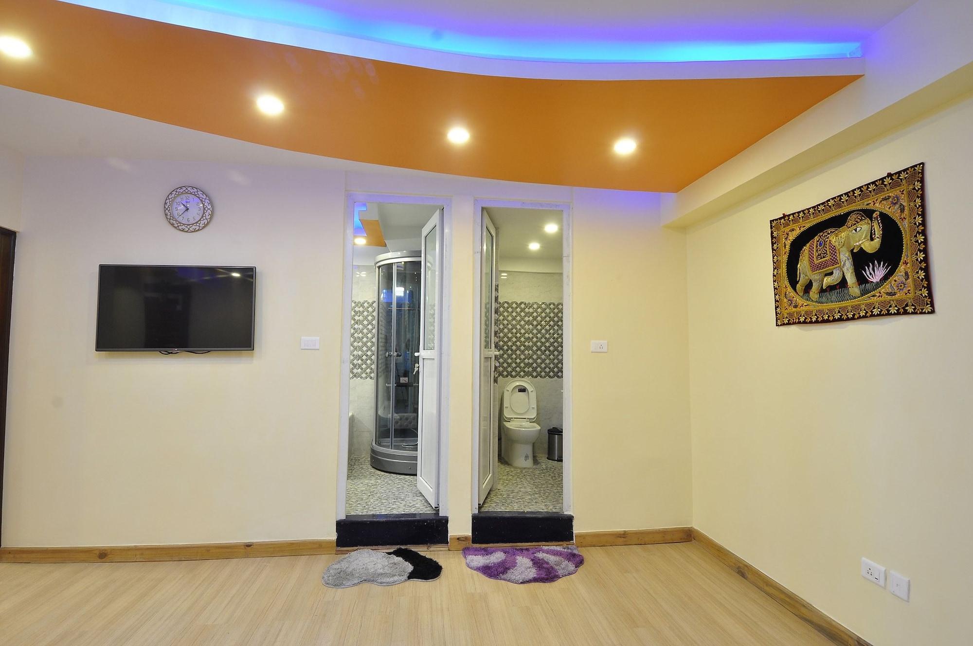 Royal Penguin Boutique Hotel & Spa Kathmandu Bagian luar foto