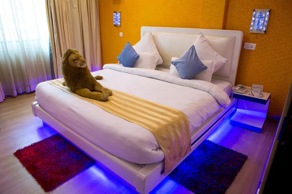 Royal Penguin Boutique Hotel & Spa Kathmandu Bagian luar foto