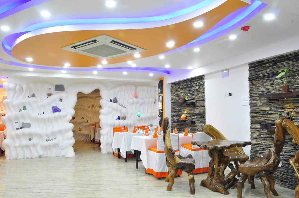 Royal Penguin Boutique Hotel & Spa Kathmandu Bagian luar foto